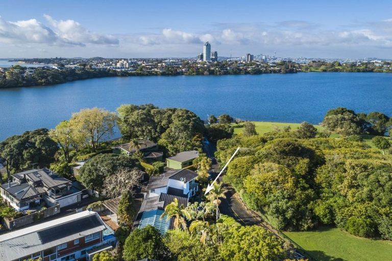 Photo of property in 25 Sylvan Park Avenue, Milford, Auckland, 0620
