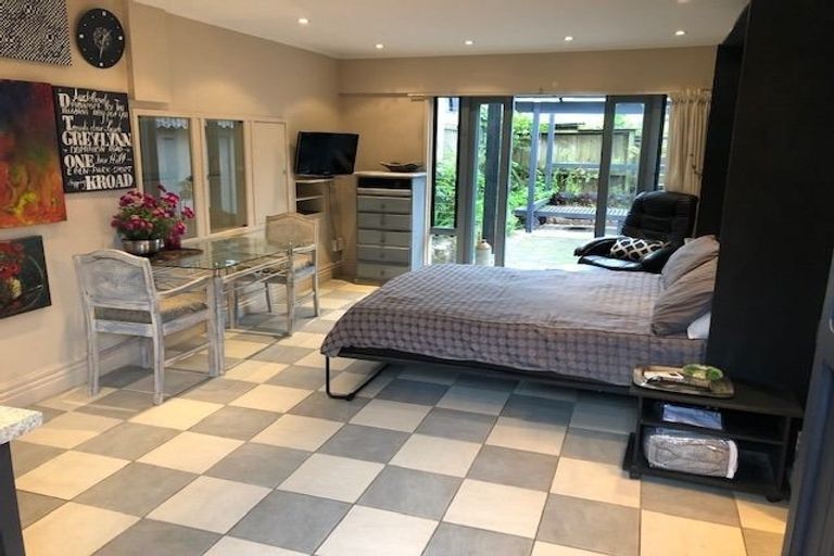 Photo of property in 45 Hastings Road, Mairangi Bay, Auckland, 0630