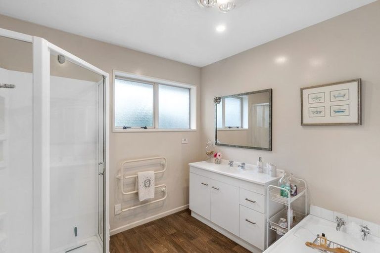 Photo of property in 4 Mcdougal Place, Kaiapoi, 7630