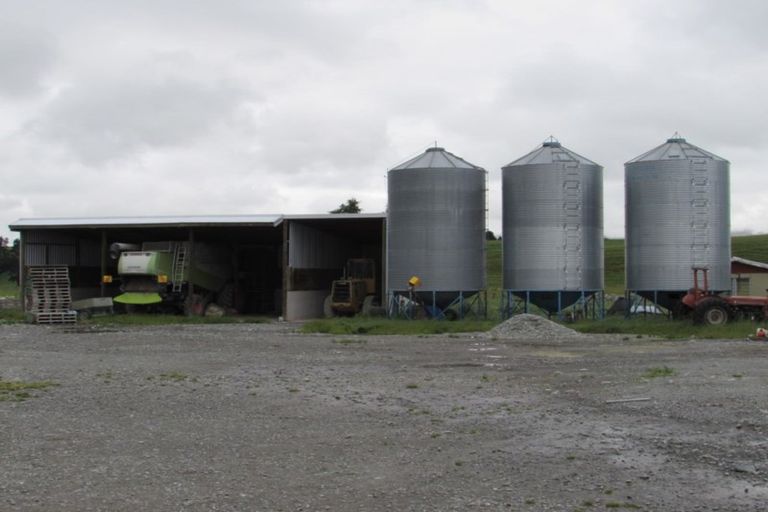 Photo of property in 67 Springs Road, Hornby, Christchurch, 8042