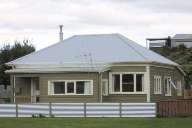 Photo of property in 32a Union Street, Foxton, 4814