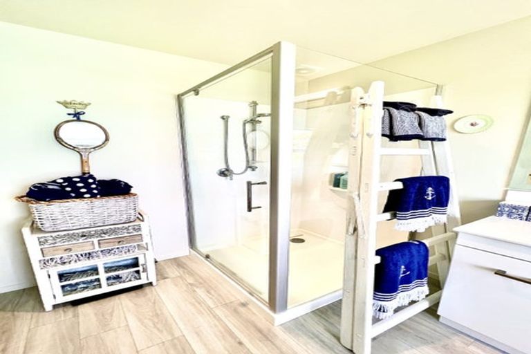 Photo of property in 1 Simeon Quay, Lyttelton, 8082