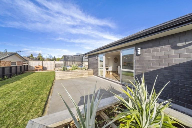 Photo of property in 5a Estate Grove, Inglewood, 4330