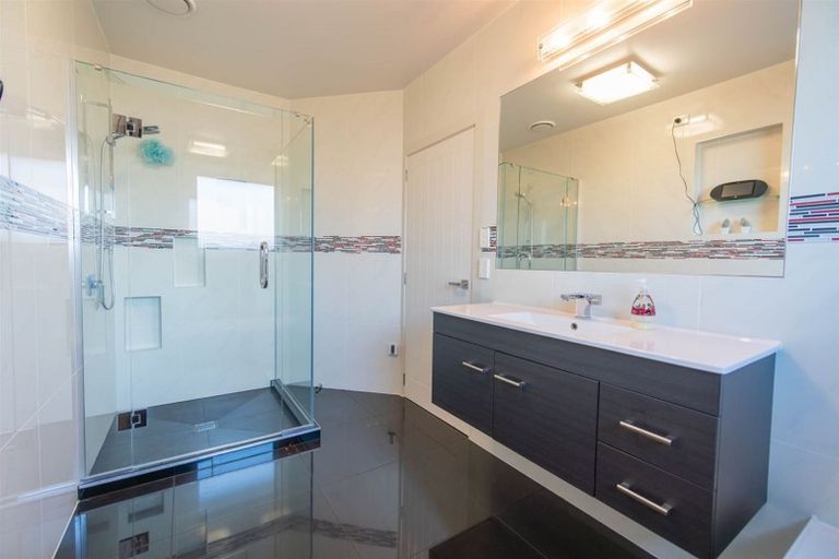 Photo of property in 16 Acheron Way, Te Anau, 9600