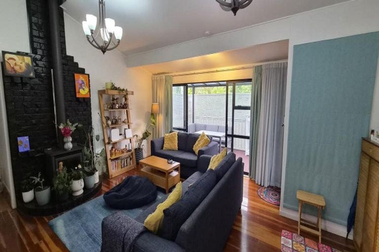 Photo of property in 40 Acacia Road, Torbay, Auckland, 0632