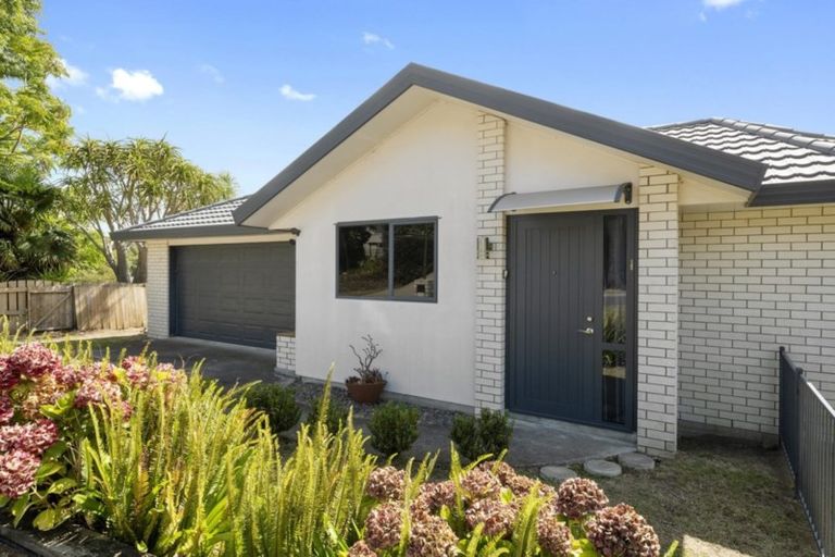 Photo of property in 72 Village Park Drive, Welcome Bay, Tauranga, 3112