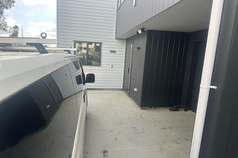 Photo of property in 79c Bond Crescent, Forrest Hill, Auckland, 0620