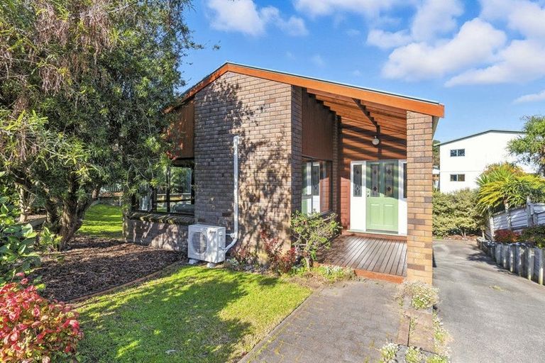 Photo of property in 38a Poplar Avenue, Raumati South, Paraparaumu, 5032