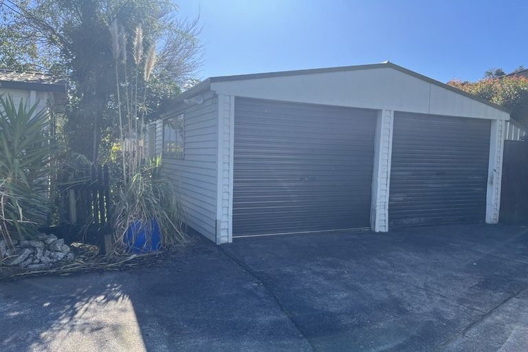 Photo of property in 1/4 Campbell Place, Papakura, 2110