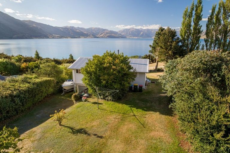 Photo of property in 246 Lakeview Terrace, Lake Hawea, 9382