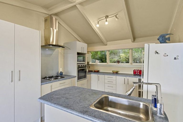 Photo of property in 1077 Dyers Pass Road, Governors Bay, 8971