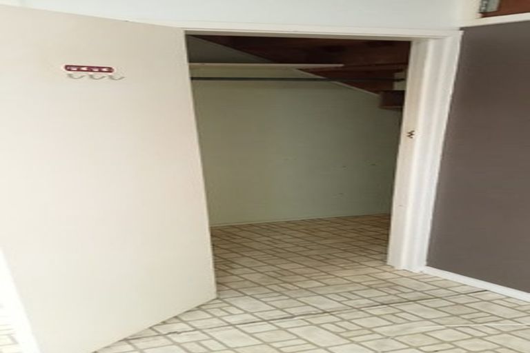 Photo of property in 1/21 Mcbreen Avenue, Northcote, Auckland, 0627