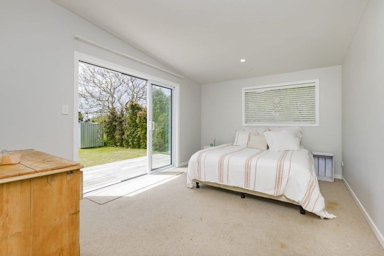 Photo of property in 9 Banks Road, Kawakawa Bay, Papakura, 2585