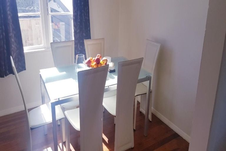 Photo of property in 43 Martin Road, Paraparaumu Beach, Paraparaumu, 5032