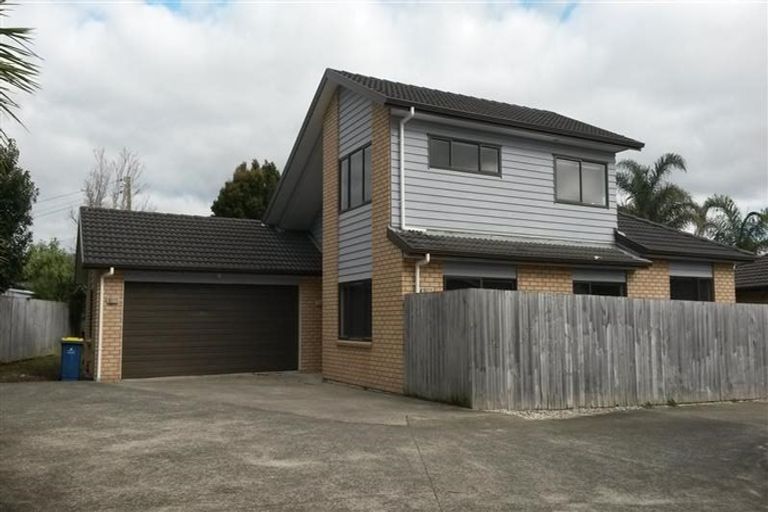Photo of property in 77e Sturges Road, Henderson, Auckland, 0612