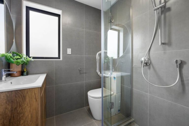 Photo of property in 1 Kellett Road, Ranui, Auckland, 0612