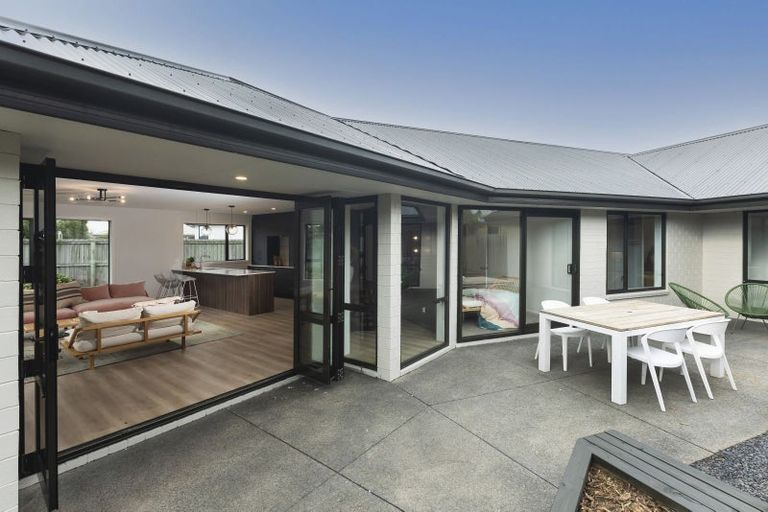 Photo of property in 21 Kingsbridge Drive, Burwood, Christchurch, 8083