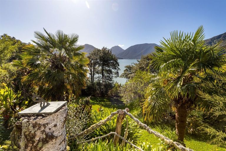 Photo of property in 577 Queen Charlotte Drive, Havelock, Picton, 7281