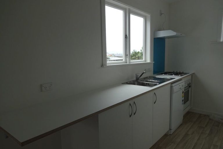 Photo of property in 73 Queens Drive, Lyall Bay, Wellington, 6022