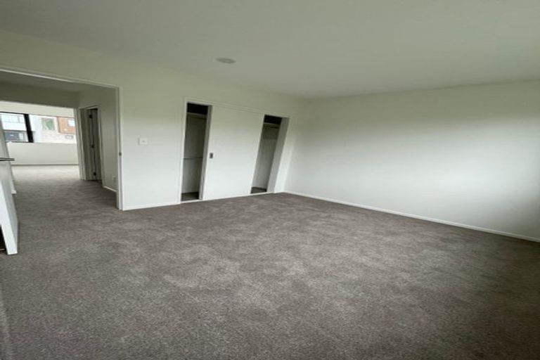 Photo of property in 132e Tiriwa Drive, Massey, Auckland, 0614