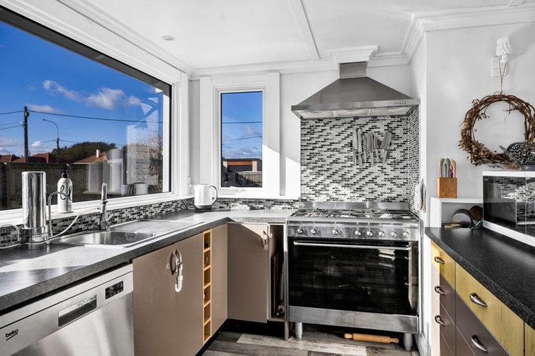 Photo of property in 37 Dixon Avenue, Hawera, 4610