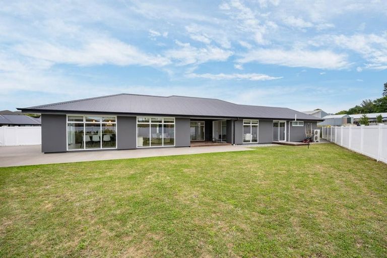 Photo of property in 72 Les Wakefield Road, Mapua, 7005