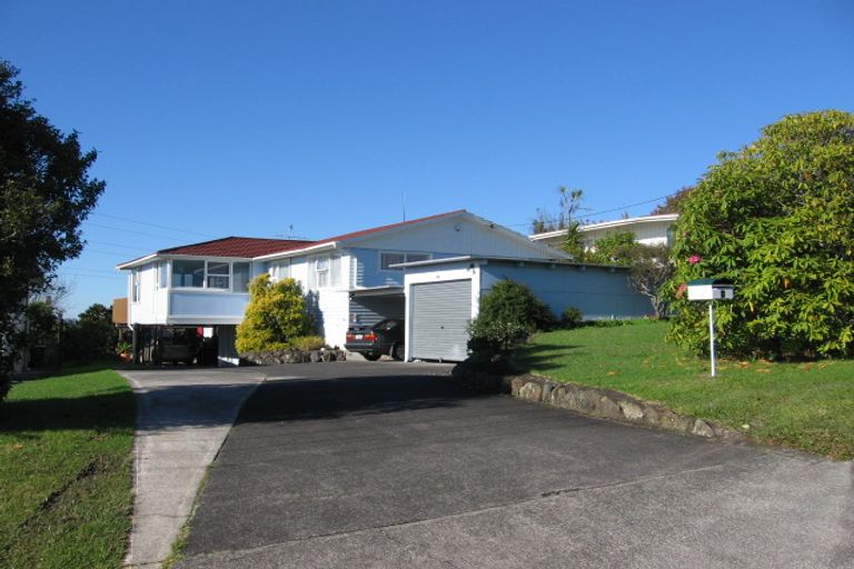 Photo of property in 8 Fairlea Road, Te Atatu South, Auckland, 0610