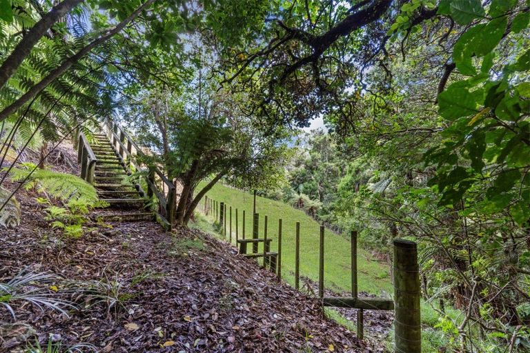 Photo of property in 94 Ara-kotinga, Whitford, Manurewa, 2576