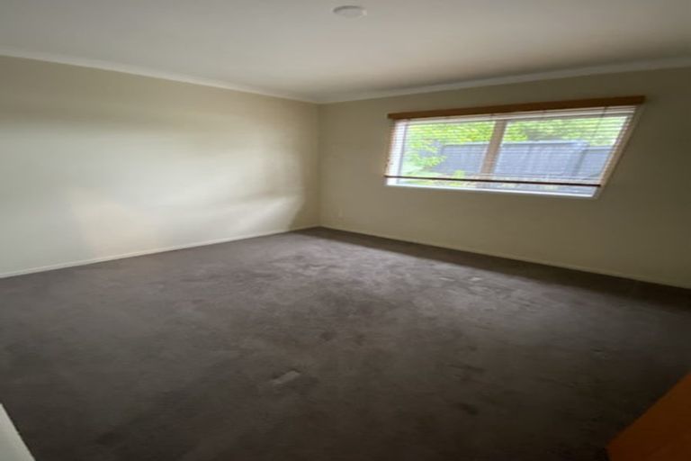 Photo of property in 13 Ballyward Close, East Tamaki, Auckland, 2013