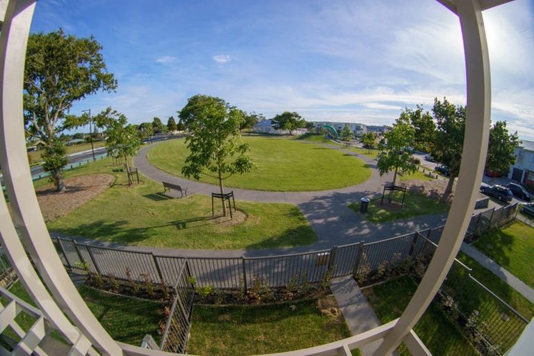 Photo of property in 32 Whenuapai Drive, Whenuapai, Auckland, 0618