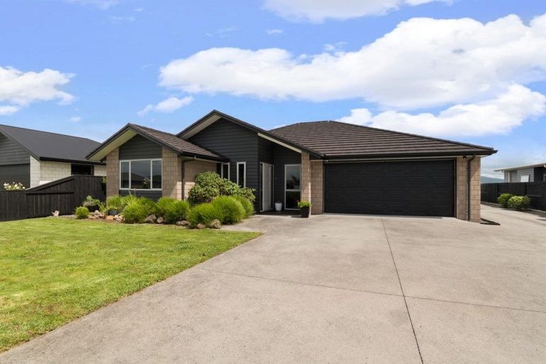 Photo of property in 64 Darlington Street, Ngatea, 3503