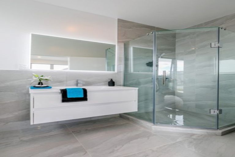 Photo of property in 42 Schoolside Road, Kumeu, 0810