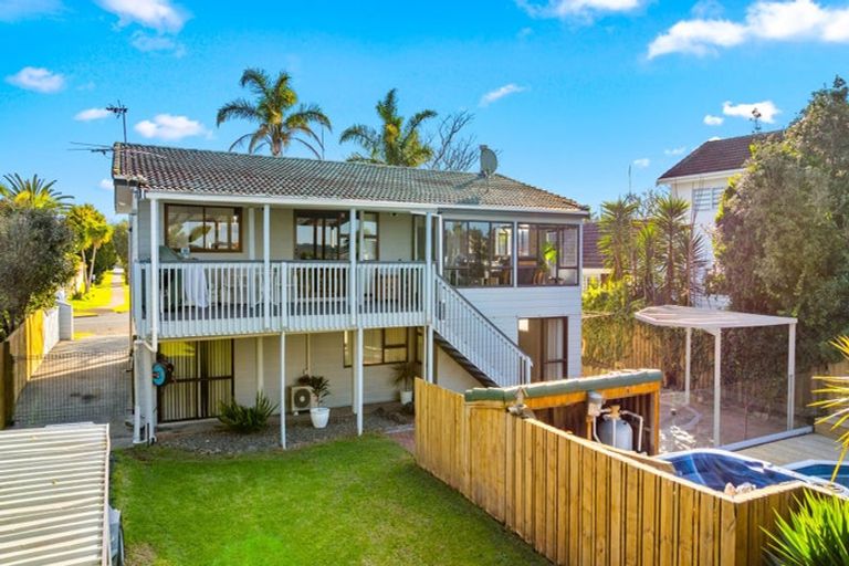 Photo of property in 34 Spinnaker Drive, Te Atatu Peninsula, Auckland, 0610