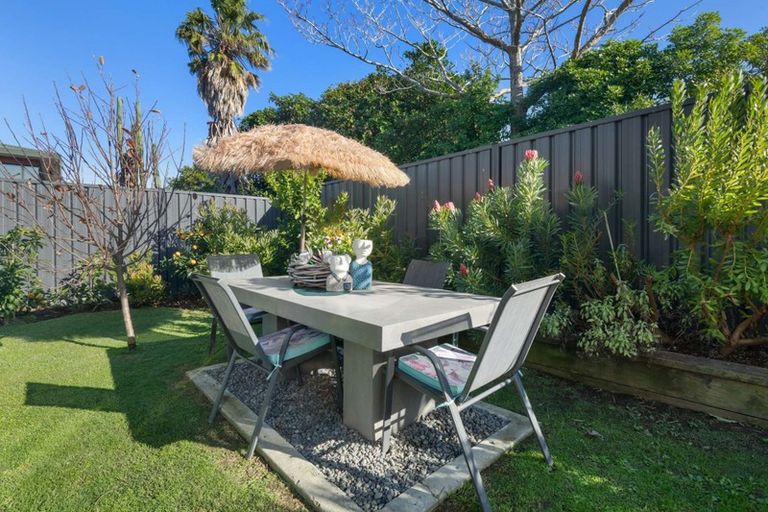 Photo of property in 35 Waione Avenue, Athenree, Waihi Beach, 3177