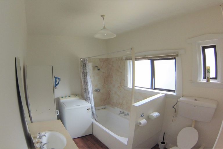 Photo of property in 2/34 Whitmore Street, Edgeware, Christchurch, 8013