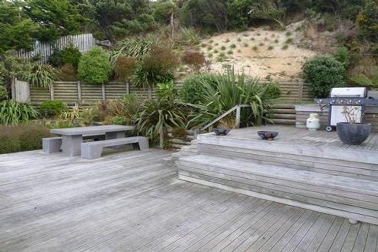 Photo of property in 15 Cavalry Close, Crofton Downs, Wellington, 6035