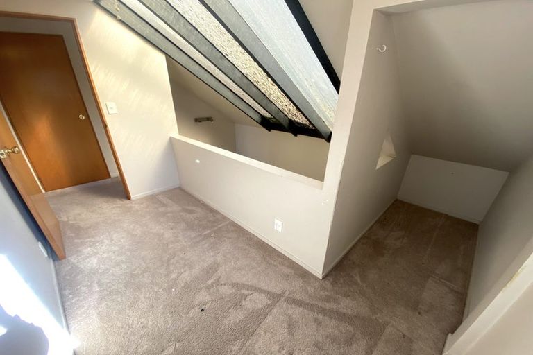 Photo of property in 2/60 Centorian Drive, Windsor Park, Auckland, 0632