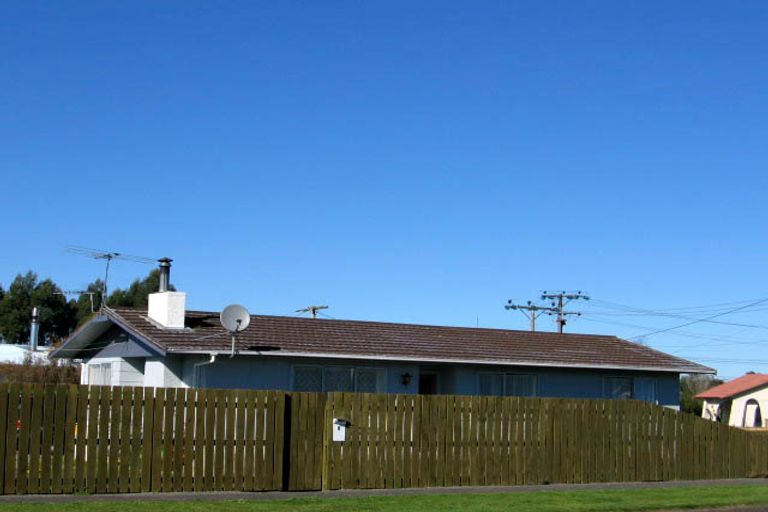 Photo of property in 2 Oak Street, Masterton, 5810