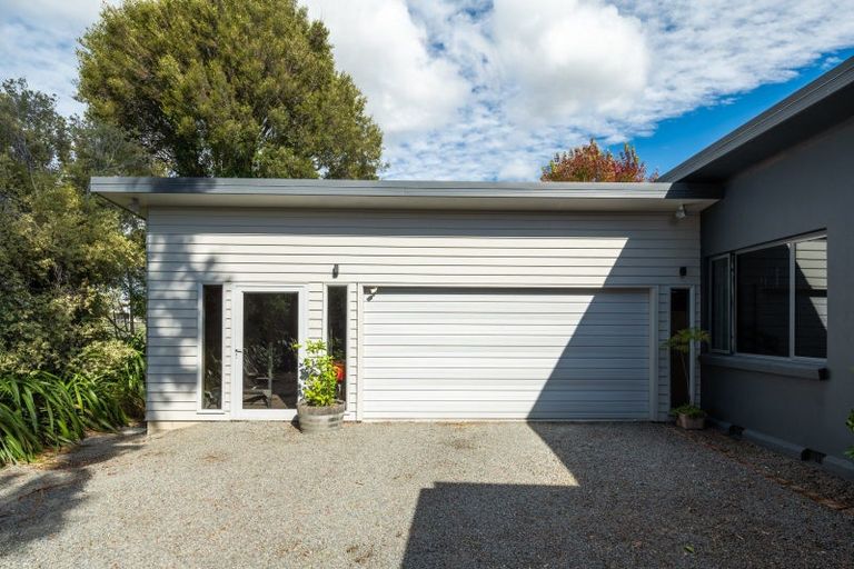 Photo of property in 13 Hammerichs Road, Rapaura, Blenheim, 7272