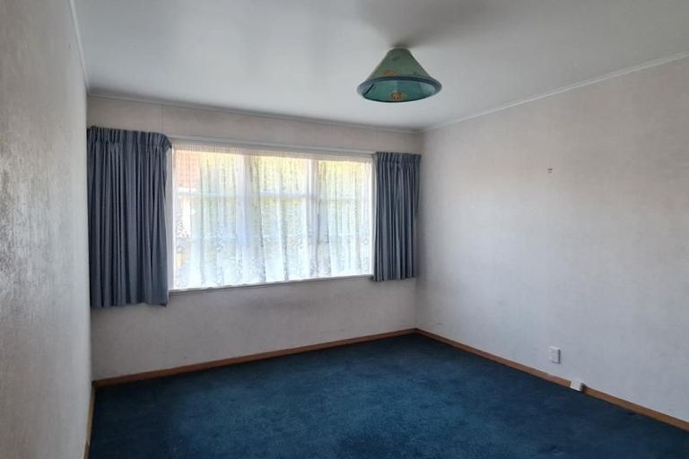 Photo of property in 82 Fraser Crescent, Elderslea, Upper Hutt, 5018