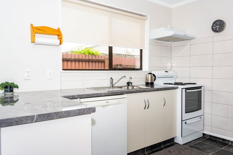 Photo of property in 5a Massey Street, Westown, New Plymouth, 4310