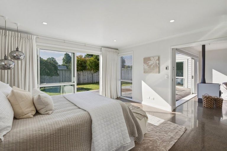 Photo of property in 30 Angela Place, Kinloch, Taupo, 3377