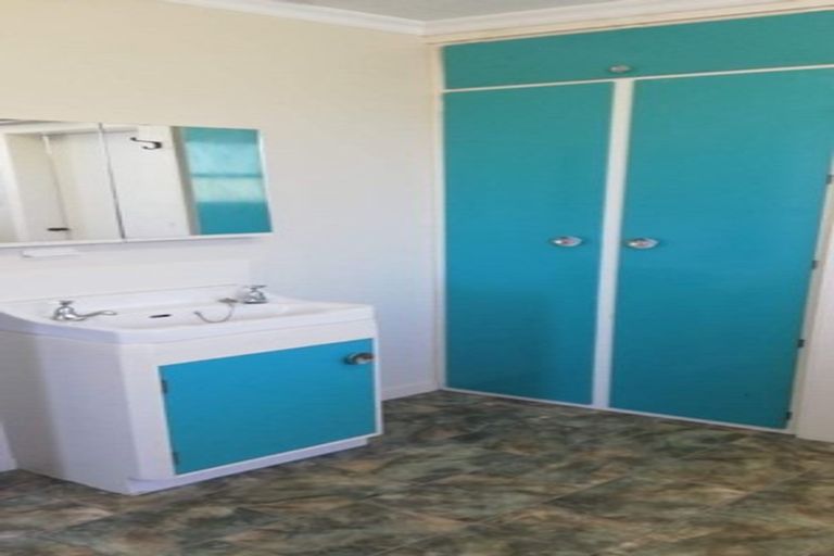 Photo of property in 3 Kathleen Crescent, Hornby, Christchurch, 8042