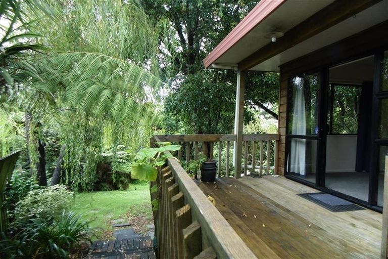 Photo of property in 2/32 Nigel Road, Browns Bay, Auckland, 0630