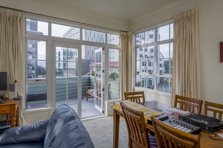 Photo of property in 32 Pipitea Street, Thorndon, Wellington, 6011