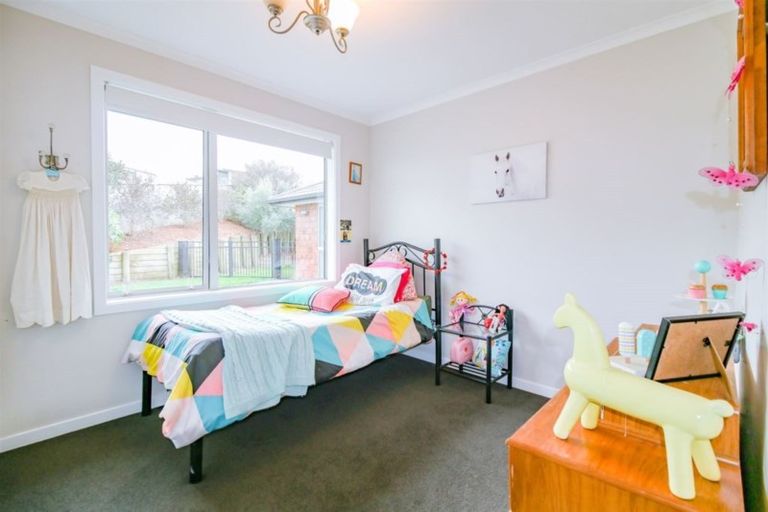 Photo of property in 11 Lithgow Drive, Otamatea, Whanganui, 4500