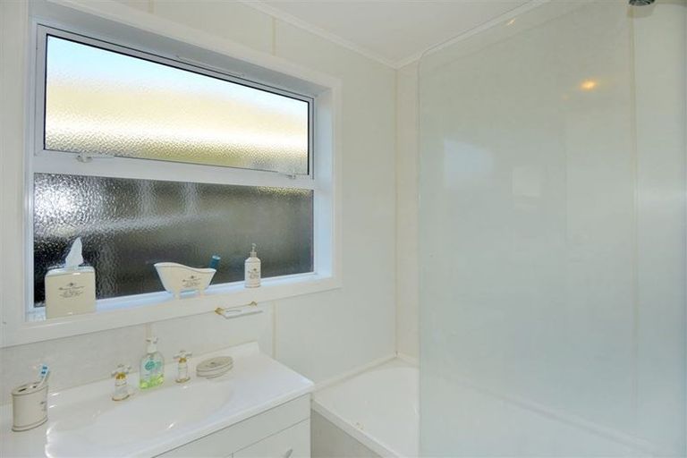 Photo of property in 118 Kendal Avenue, Burnside, Christchurch, 8053