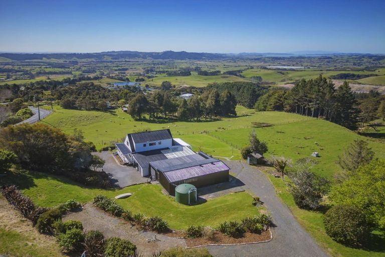Photo of property in 320 Creightons Road, Clevedon, Papakura, 2582