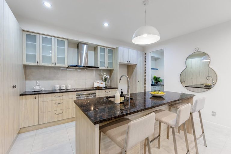 Photo of property in 52 Chesterfield Way, Orewa, 0931