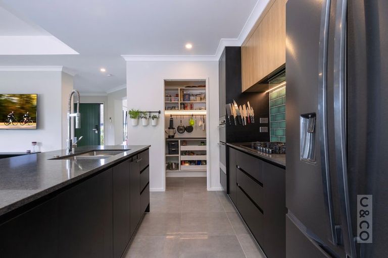 Photo of property in 28 Leebank Crescent, Riverhead, 0820